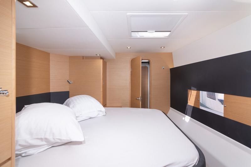 Book yachts online - catamaran - Dufour Catamaran 48 - DREAMLAND - rent