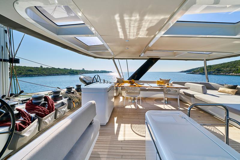 Book yachts online - catamaran - Lagoon Seventy 7 - ADRIATIC DRAGON - rent
