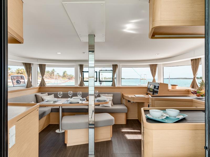 Book yachts online - catamaran - Lagoon 42 Owner version - SOPHIE - rent