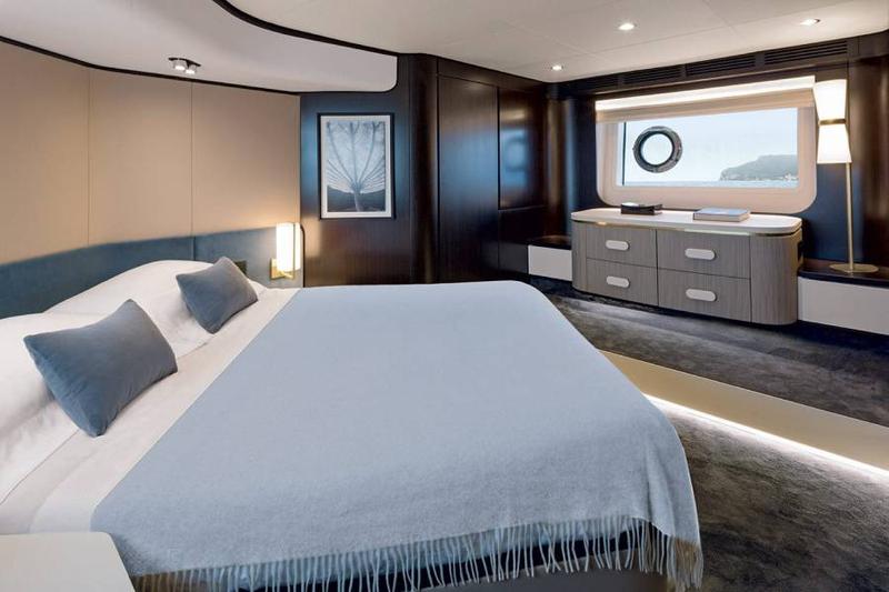 Book yachts online - motorboat - Azimut 55 Fly - BE HAPPY - rent