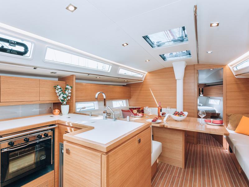 Book yachts online - sailboat - Salona 46 - HESTIA - rent