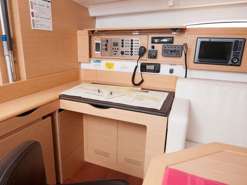 Book yachts online - sailboat - Beneteau First 45 - GALATA - rent