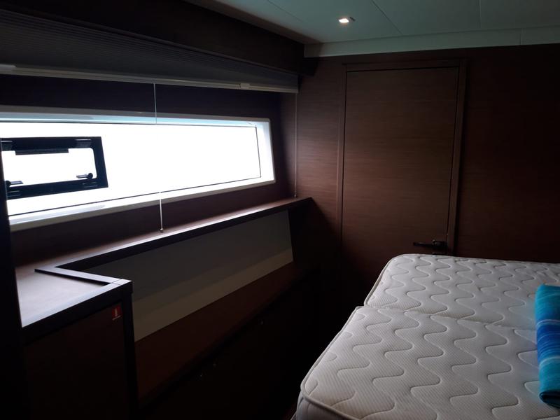 Book yachts online - catamaran - Lagoon 52F - Cala Luna  - rent