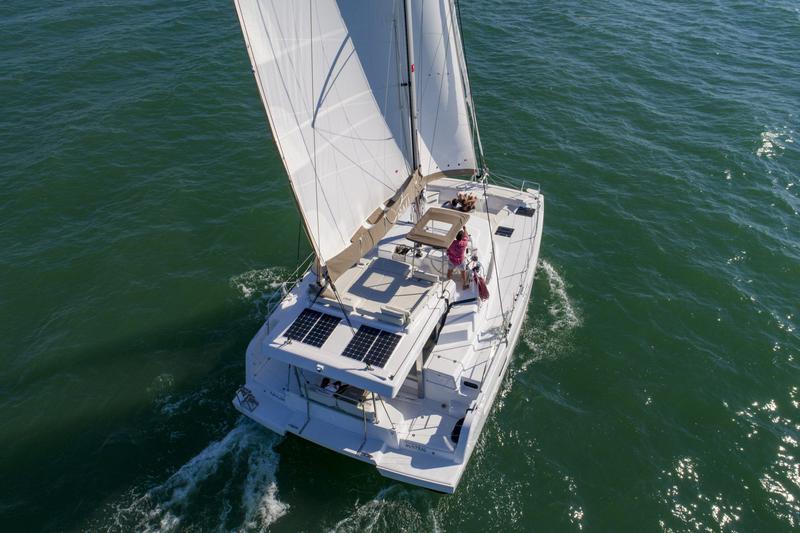 Book yachts online - catamaran - Bali 4.1 Catspace - Dreams NK   - rent