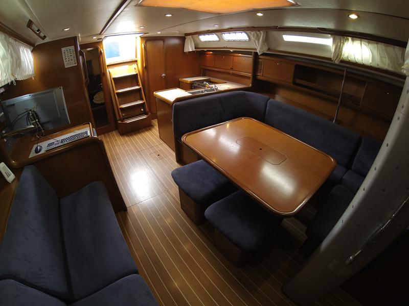 Book yachts online - sailboat - Grand Soleil 50 - Kety - rent