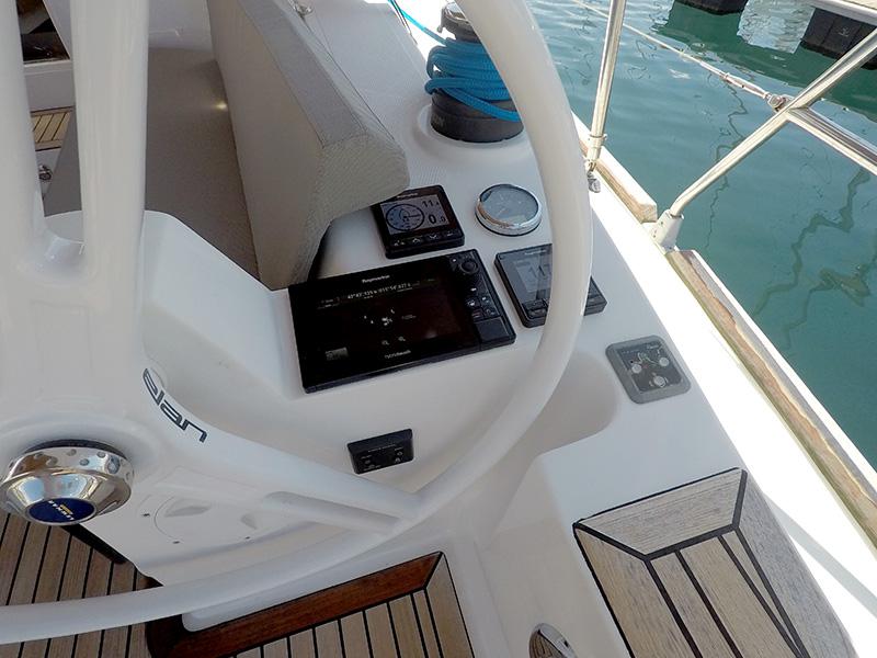 Book yachts online - sailboat - Elan 40 Impression - Silente - rent