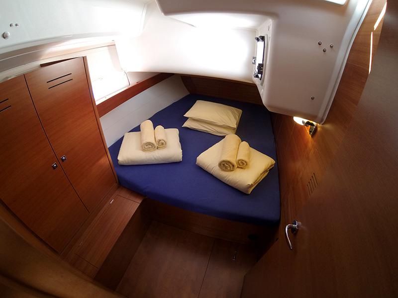 Book yachts online - sailboat - Dufour 460 - Get Lucky - rent