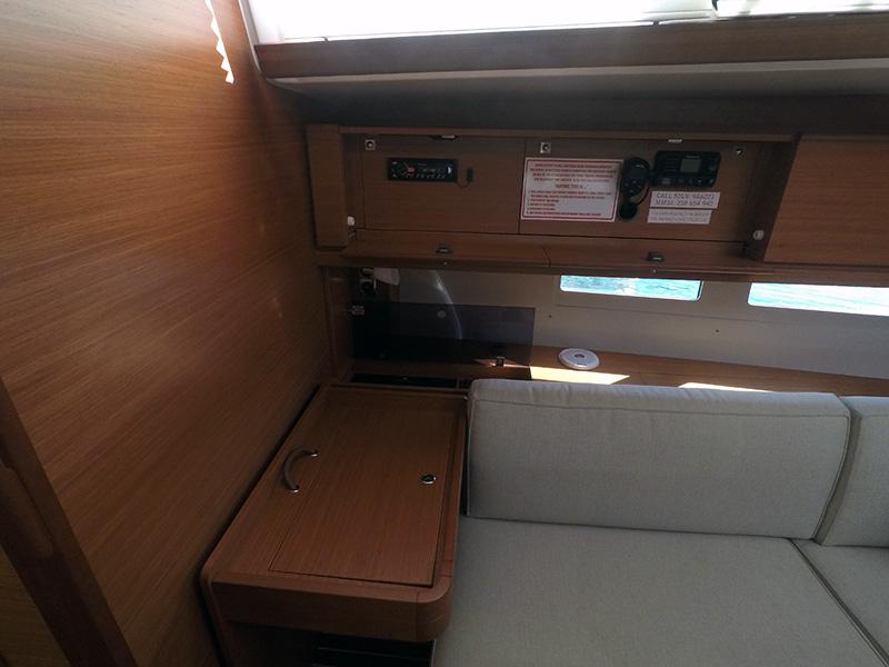 Book yachts online - sailboat - Dufour 460 - Petra - rent