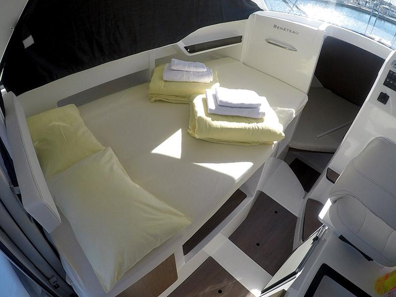 Book yachts online - motorboat - Antares 8 OB - Lovre  - rent