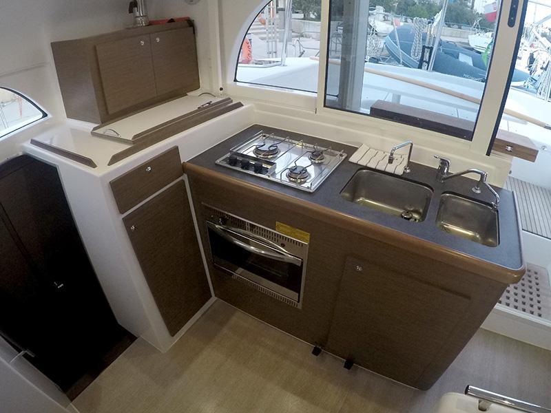 Book yachts online - catamaran - Lagoon 380 - Grey pearl - rent