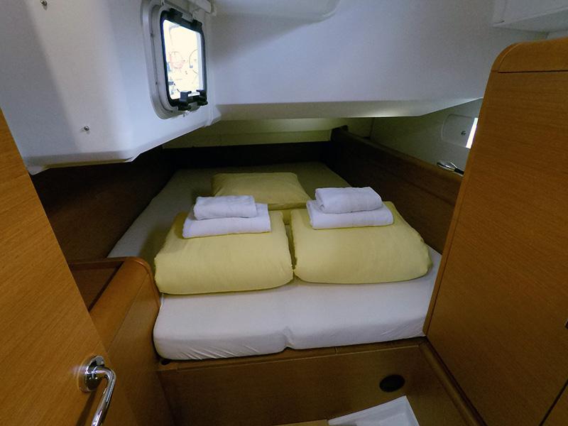 Book yachts online - sailboat - Sun Odyssey 449 - Elissa - rent
