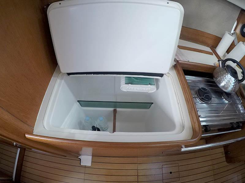 Book yachts online - sailboat - Oceanis Clipper 411 - Artemis - rent