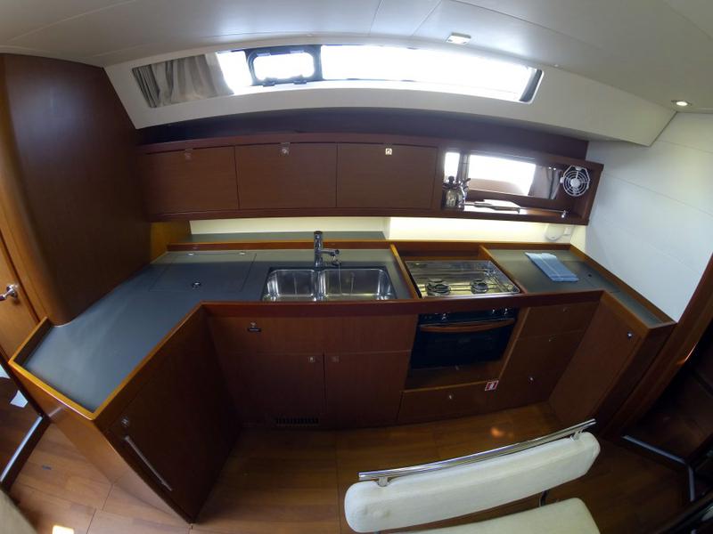 Book yachts online - sailboat - Oceanis 45 - Neška II  - rent