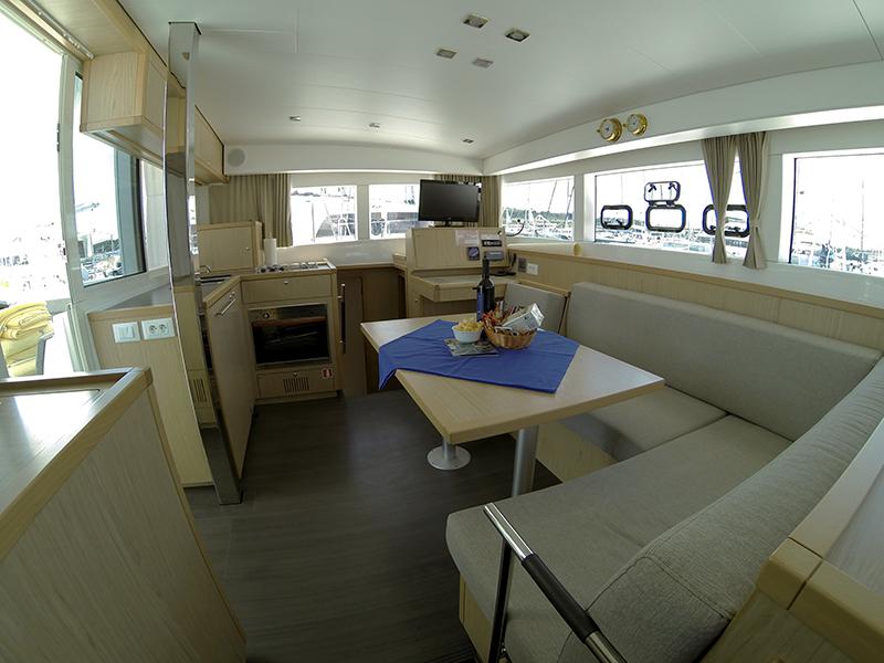 Book yachts online - catamaran - Lagoon 39 - My cat - rent
