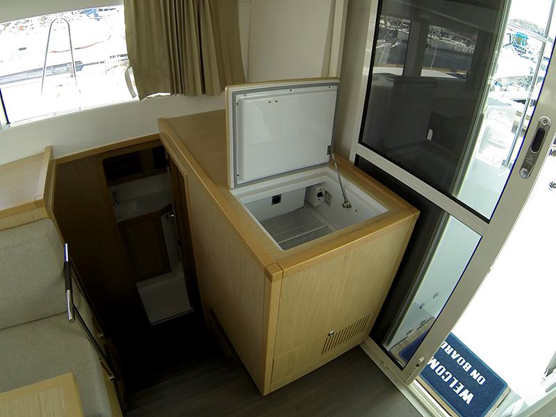 Book yachts online - catamaran - Lagoon 39 - My cat - rent
