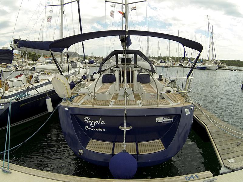 Book yachts online - sailboat - Grand Soleil 45 - Pingala - rent