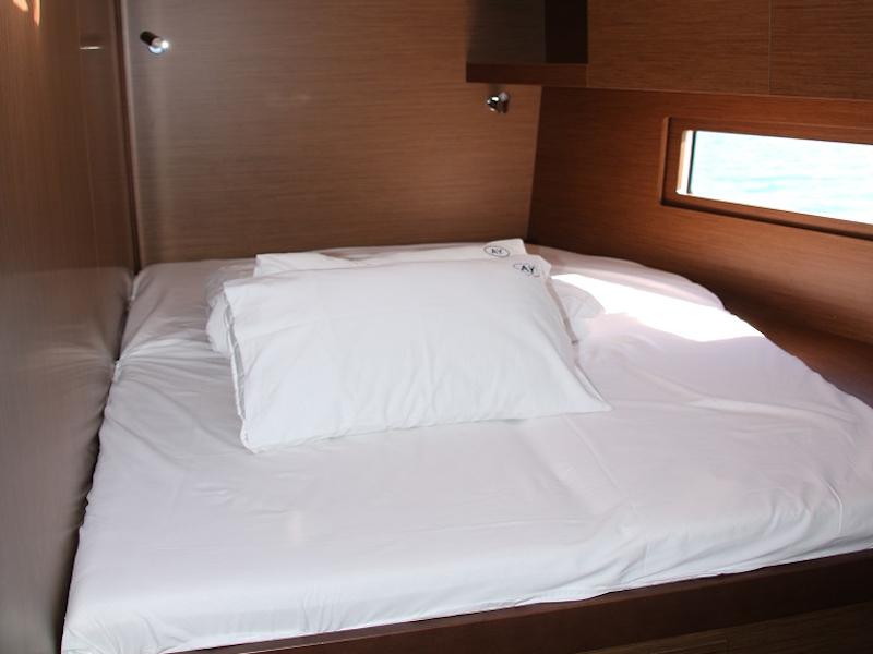 Book yachts online - sailboat - OCEANIS 51.1 BT (20) - PEARL DREAMS - rent