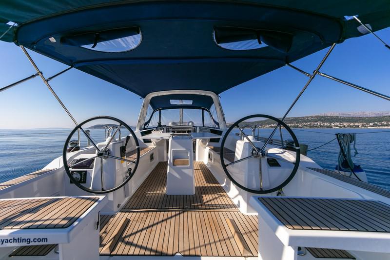 Book yachts online - sailboat - Beneteau Oceanis 38.1 - ANIMA MARIS 2 - rent