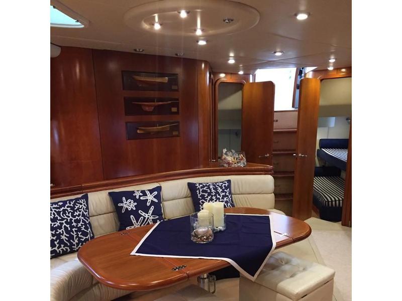 Book yachts online - motorboat - Predator 60 - MAGIC SUN S60 Sunseeker - rent