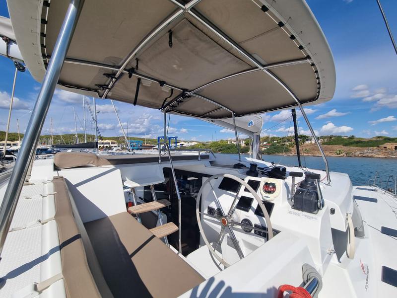 Book yachts online - catamaran - Astréa 42 - Princess Kiara - rent