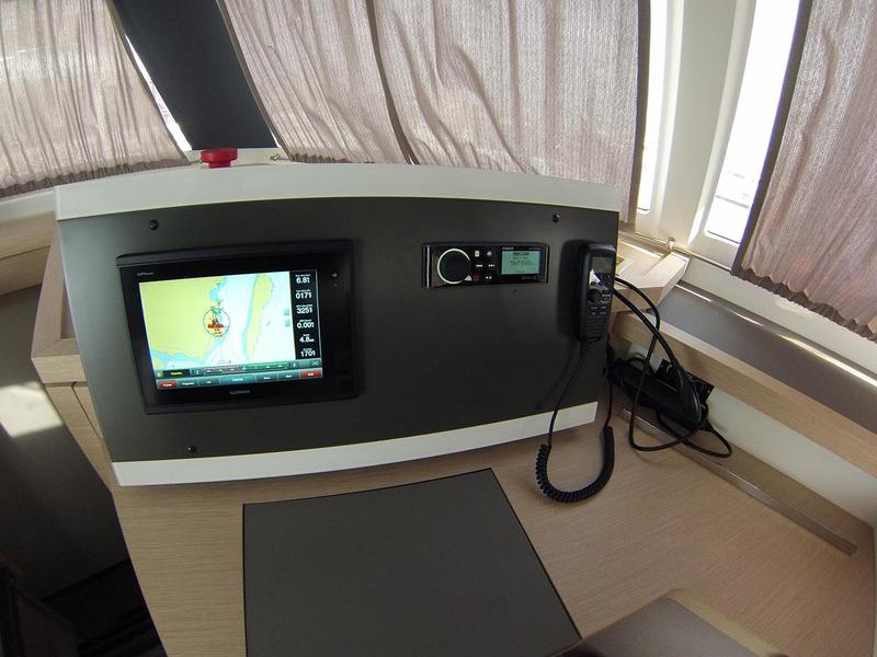 Book yachts online - catamaran - Astréa 42 - Princess Kiara - rent