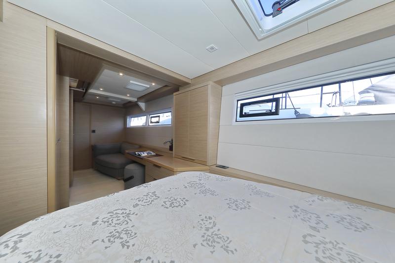 Book yachts online - catamaran - Lagoon 51 - owner version - SERENDIPITY - rent