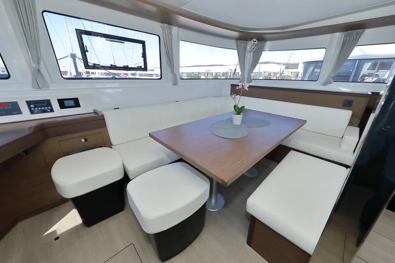 Book yachts online - catamaran - Lagoon 46 - WHY NOT - rent
