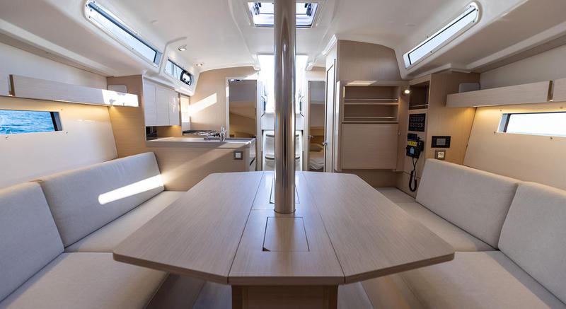 Book yachts online - sailboat - Oceanis 34.1 - Sail Altair 1 - rent