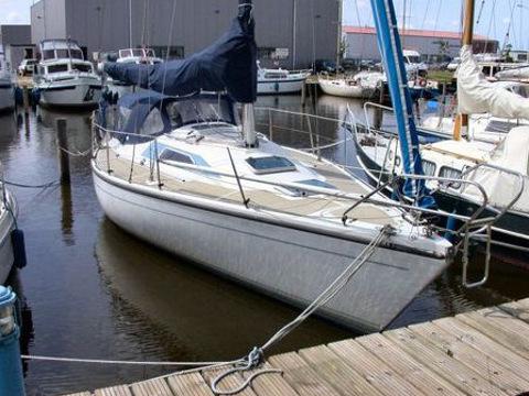 Book yachts online - sailboat - Dehler 34 - B&amp;B - rent