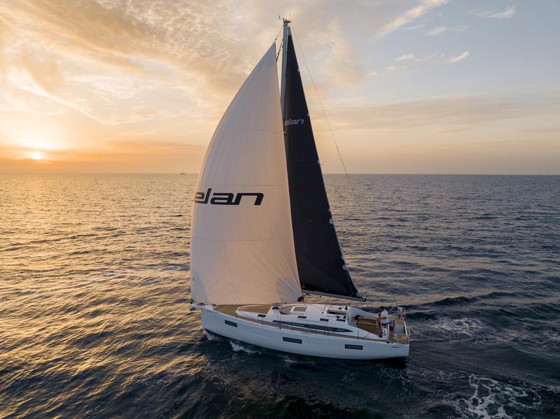 Book yachts online - sailboat - Elan Impression 43 NEW - ZARA - rent