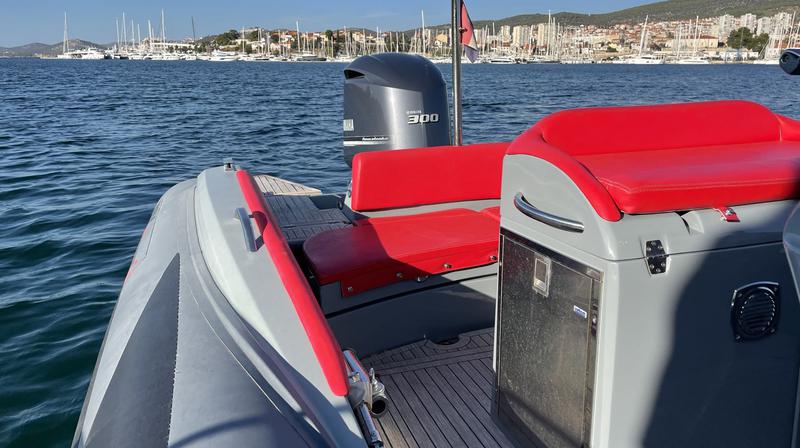 Book yachts online - motorboat - Lomac 750 - Adrenalina - rent