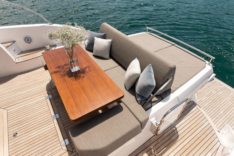 Book yachts online - motorboat - Azimut Atlantis 50 HT - Fellow III - rent