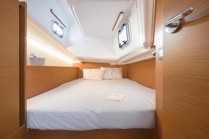 Book yachts online - sailboat - Sun Odyssey 380 - Lidija - rent
