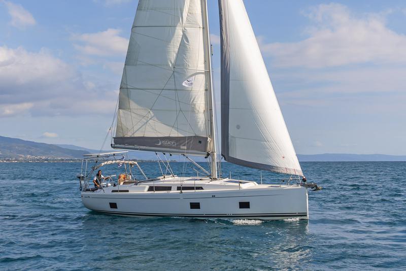 Book yachts online - sailboat - Hanse 418 - AZUR - rent