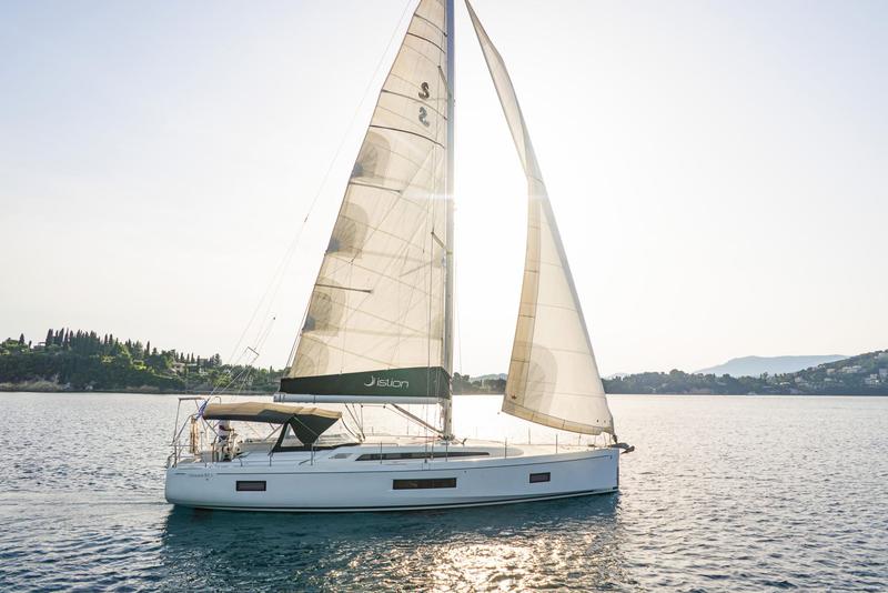 Book yachts online - sailboat - Oceanis 51.1 (5+1 cab) A/C &amp; GEN - CARPE DIEM - rent