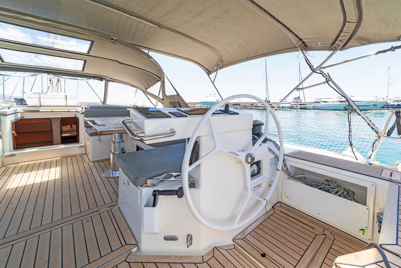Book yachts online - sailboat - Bavaria C57 A/C &amp; GEN &amp; WM - Seacret - rent