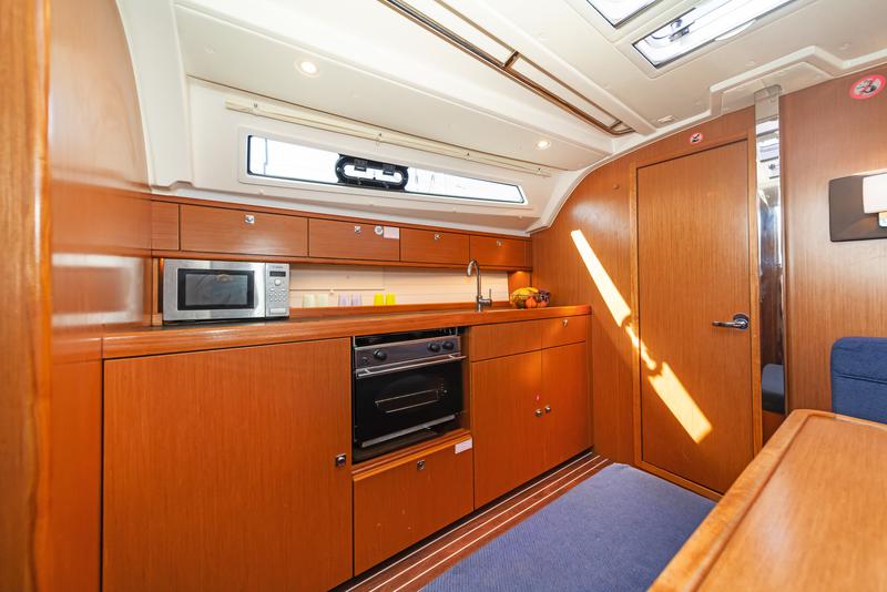Book yachts online - sailboat - Bavaria Cruiser 41 - BLUE PEARL - rent