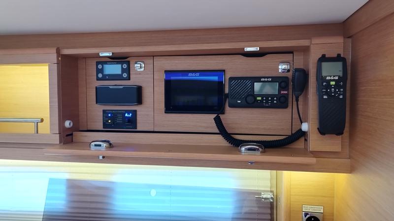 Book yachts online - sailboat - Dufour 56 Exclusive 2018 - Hola - rent