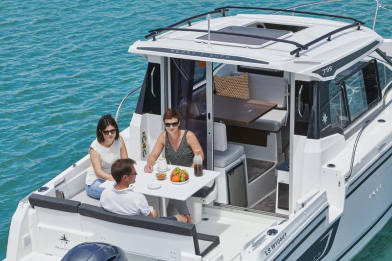 Book yachts online - motorboat - Merry Fisher 795 - ONDA - rent
