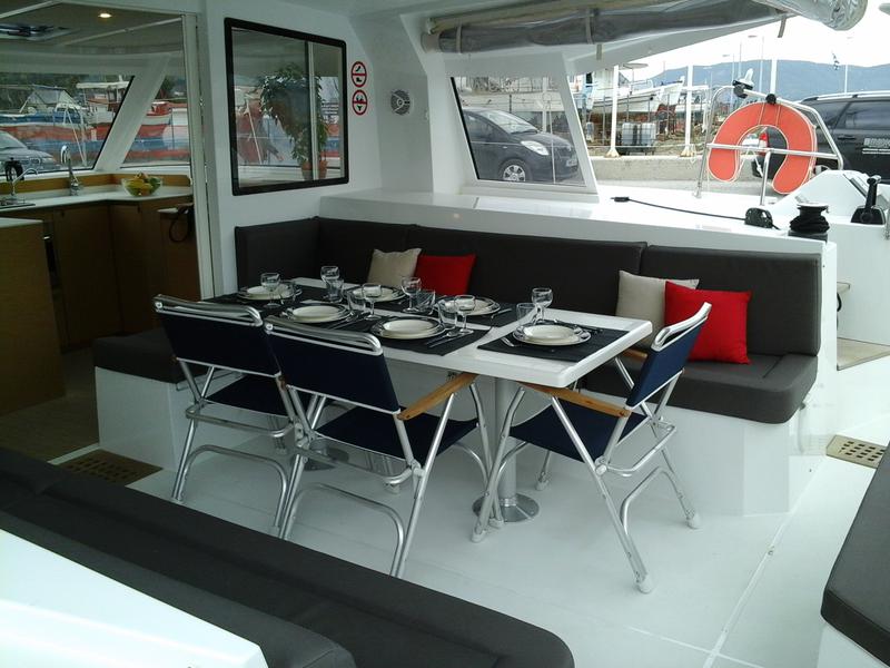 Book yachts online - catamaran - Nautitech 40 Open - Mystic Blue - rent