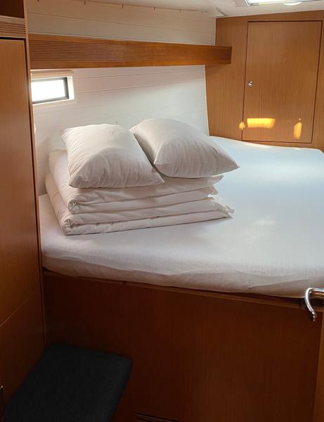 Book yachts online - sailboat - Bavaria Cruiser 37 - Levant - rent