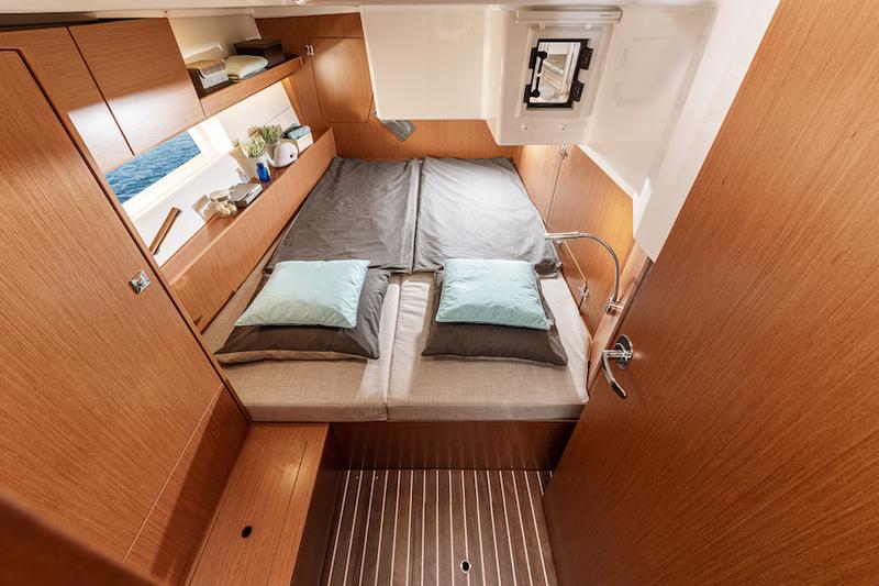 Book yachts online - sailboat - Bavaria C45 Style - Libertas - rent