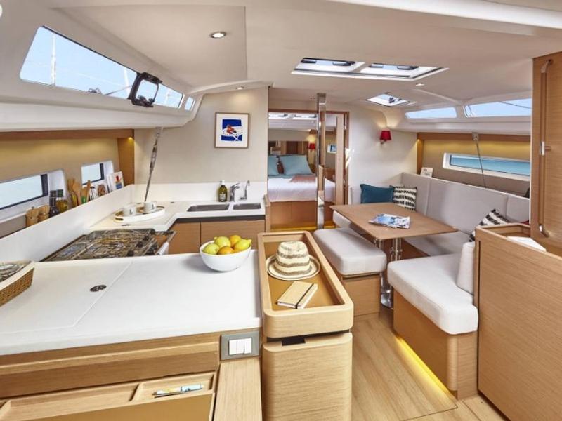 Book yachts online - sailboat - Sun Odyssey 440 - Corcho XV - rent