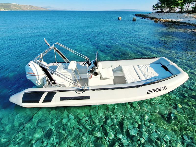 Book yachts online - motorboat - Prestige Ranger 600 - Niky - rent