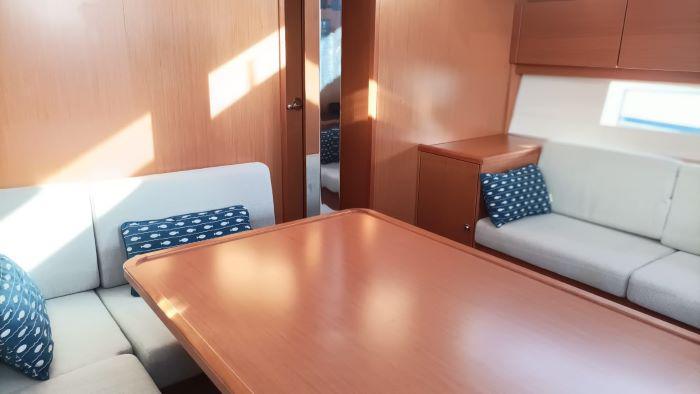 Book yachts online - sailboat - Bavaria C45 - LEGO - rent