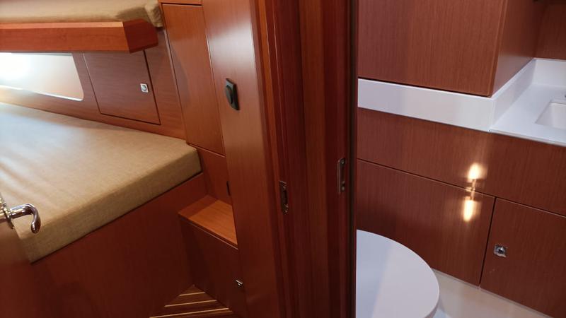 Book yachts online - sailboat - Bavaria C45 - LEGO - rent