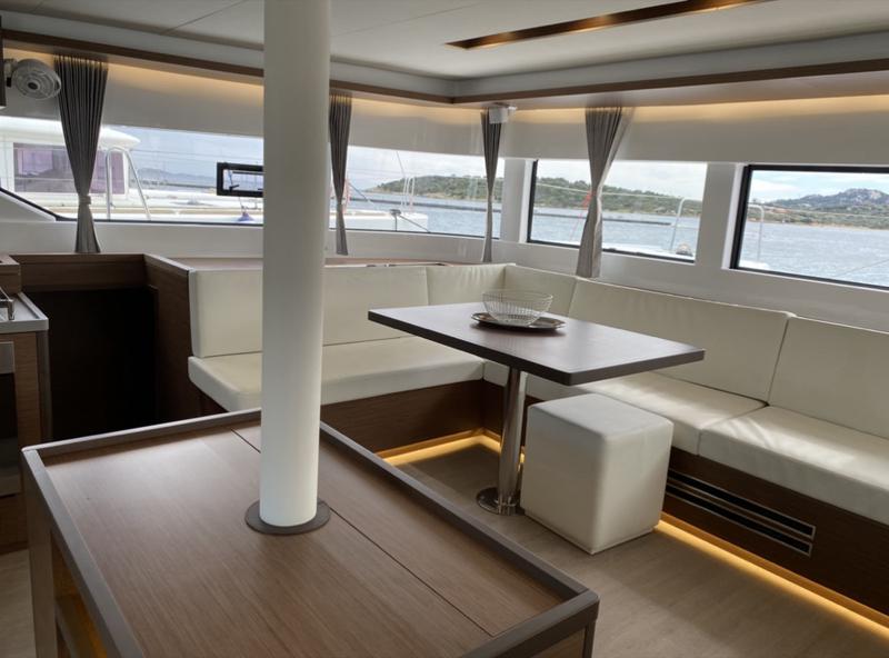 Book yachts online - catamaran - Lagoon 50 - Dreamers - rent