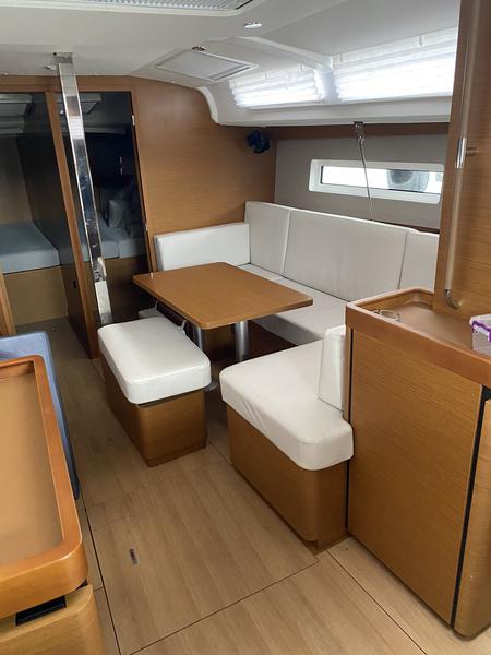 Book yachts online - sailboat - Sun Odyssey 440 - Apollonas - rent