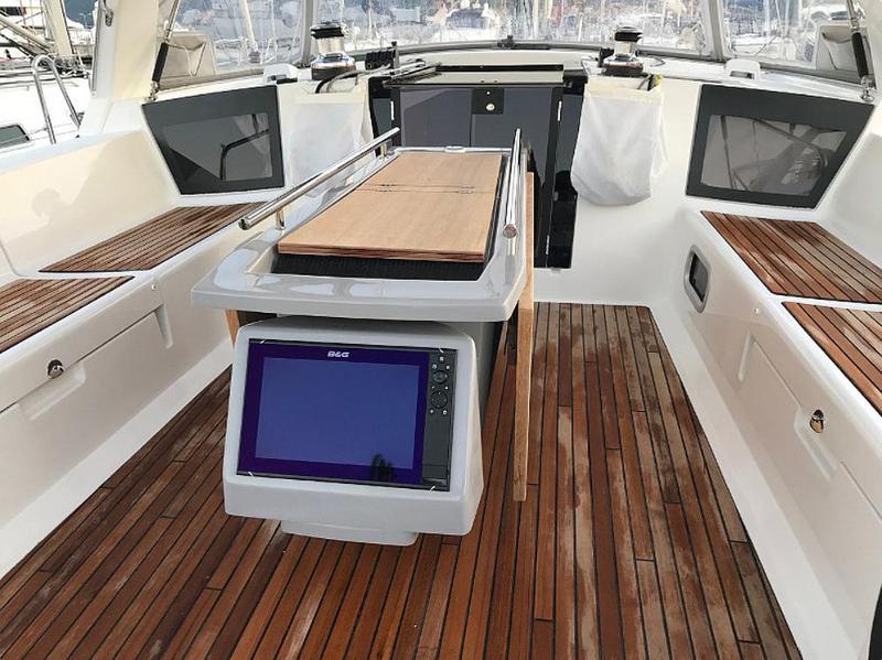 Book yachts online - sailboat - Oceanis 45 - Atlantica - rent