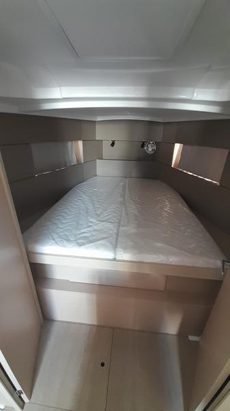 Book yachts online - sailboat - Oceanis 38.1 - TRITON - rent